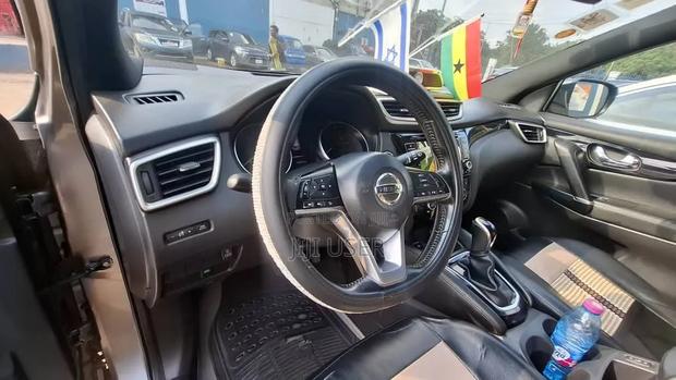 Nissan Qashqai 2018 Gray