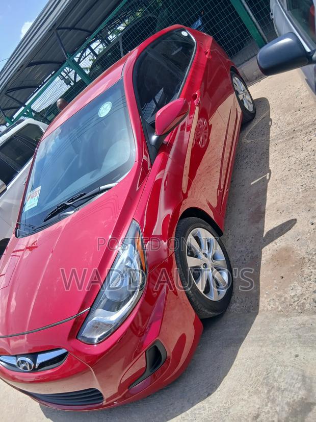 Hyundai Elantra 2016 Red