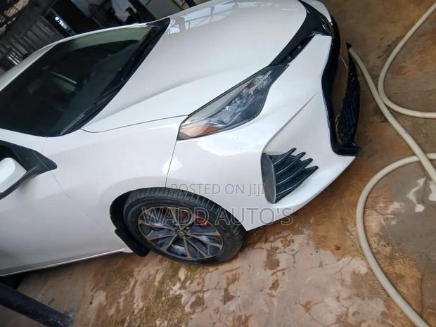 Toyota Corolla 2017 White