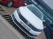 Volkswagen Passat 2017 White for sale