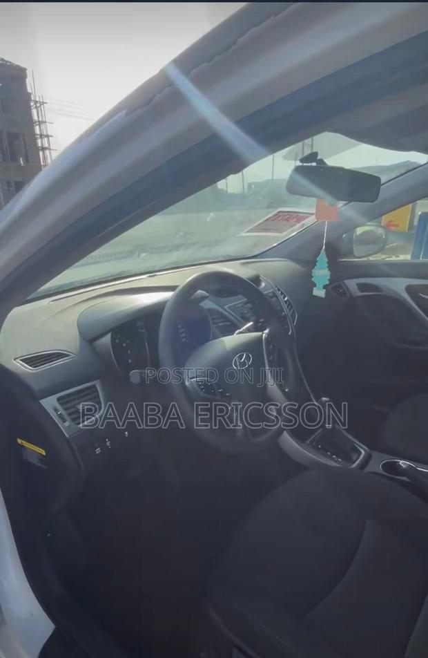 Hyundai Elantra 2016 White