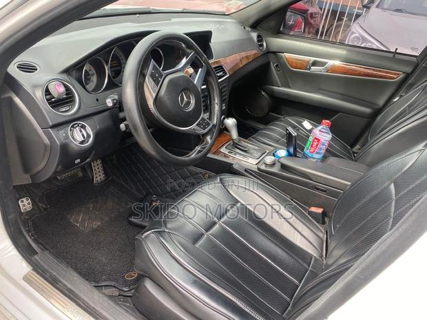Mercedes-Benz C300 Sport 4Matic Sedan AWD (3.5L 6cyl 7A) 2014 White