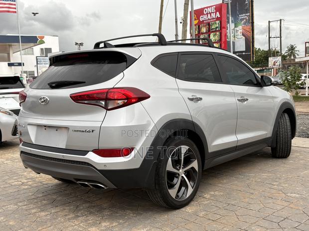 Hyundai Tucson Sport AWD 2016 Silver
