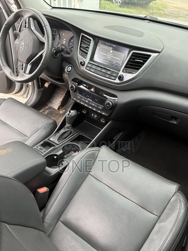 Hyundai Tucson Sport AWD 2016 Silver