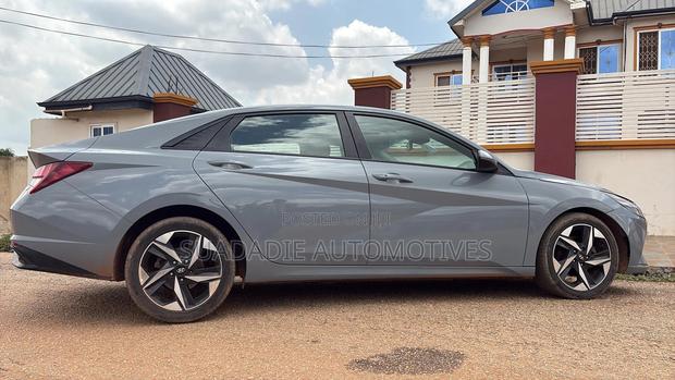 Hyundai Elantra 2023 Gray
