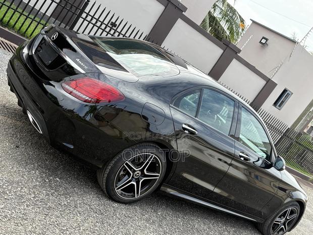Mercedes-Benz C300 2021 Black