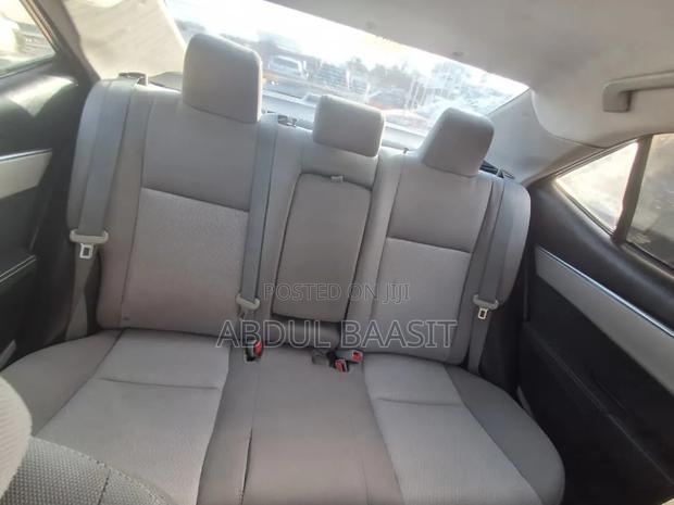 Toyota Corolla L 4dr Sedan (1.8L 4cyl 6M) 2015 Black