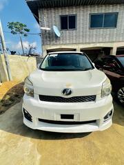 Toyota Voxy 2010 White for sale