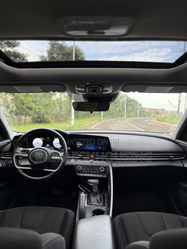 Hyundai Elantra SEL 2023 Black