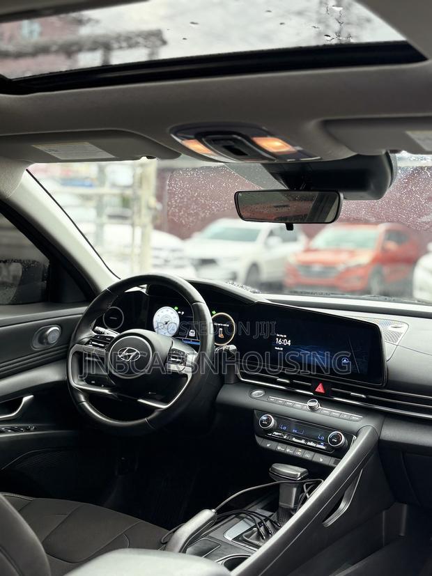 Hyundai Elantra SEL 2023 Black