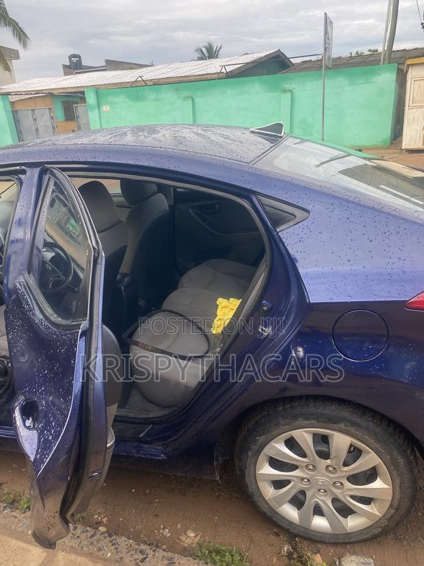 Hyundai Elantra Limited 2012 Blue
