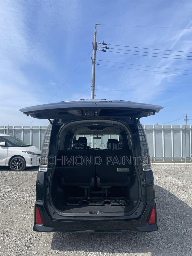 Toyota Voxy SV Premium 2014 Black