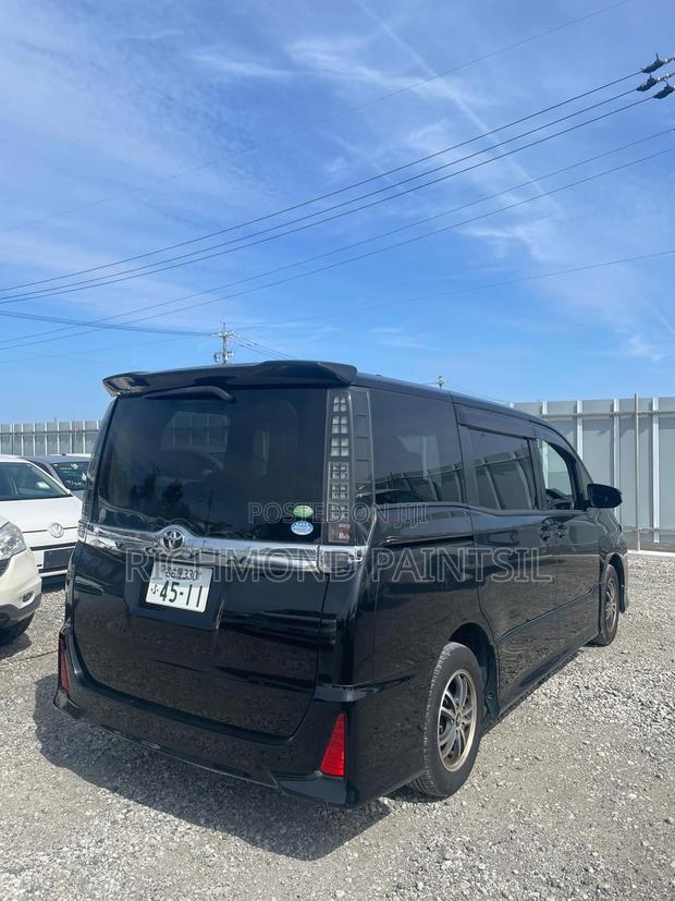 Toyota Voxy SV Premium 2014 Black