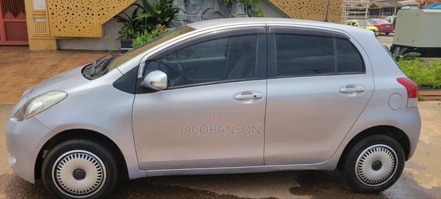 Toyota Vitz 1.3 AWD 5dr 2010 Silver