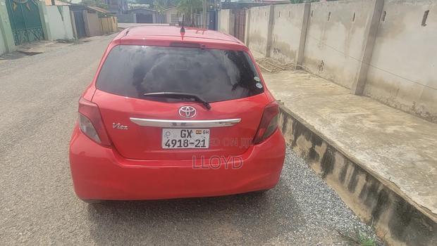 Toyota Vitz 2012 Red