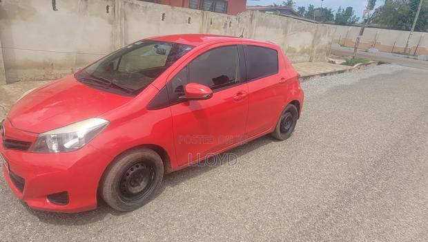 Toyota Vitz 2012 Red