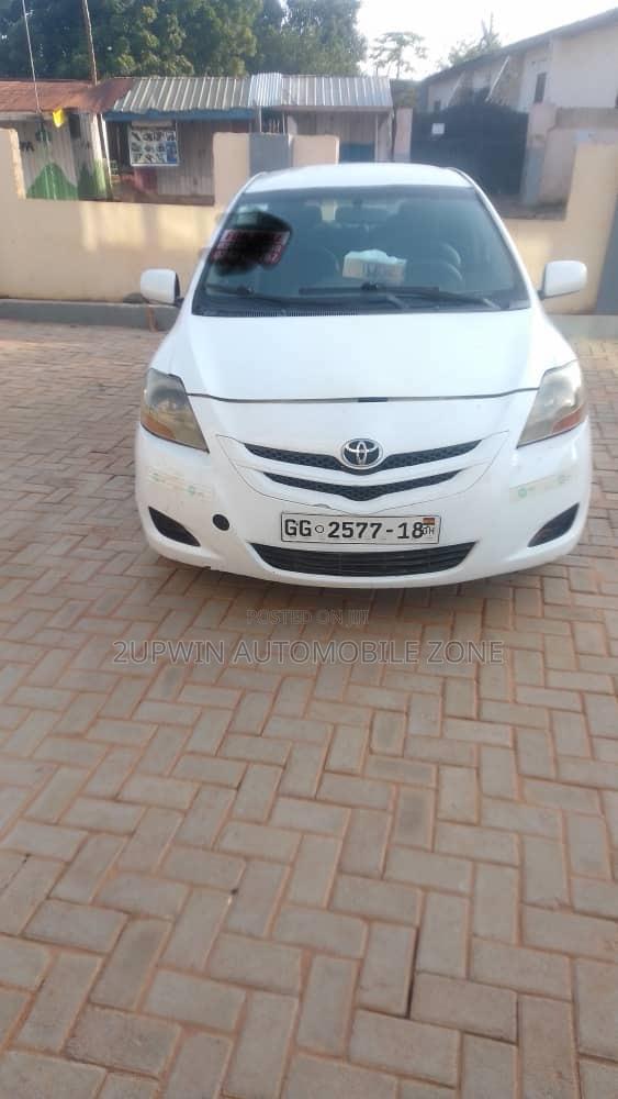 Toyota Yaris 2010 White