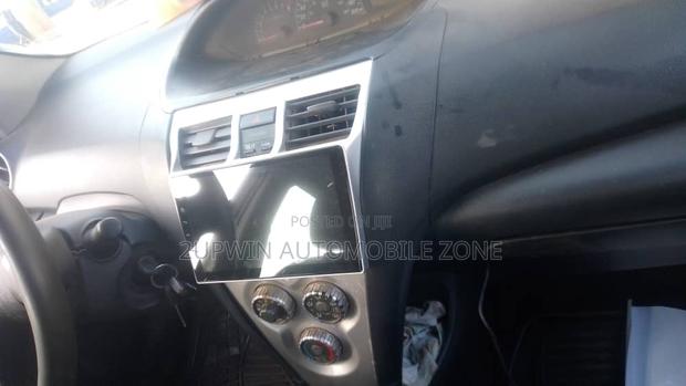 Toyota Yaris 2010 White
