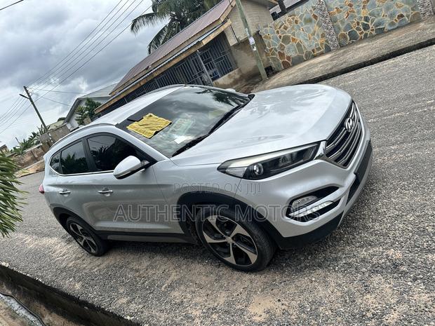 Hyundai Tucson 2018 Silver