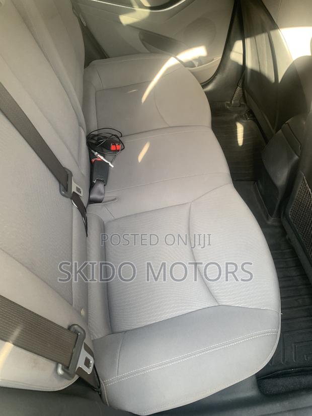 Hyundai Elantra 2015 Silver