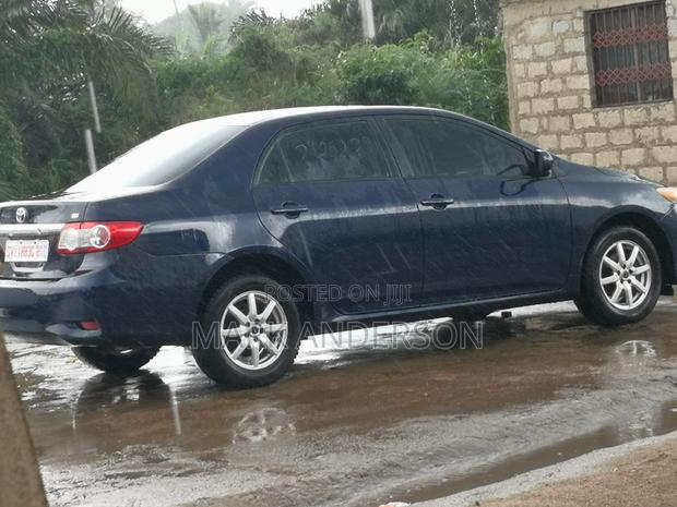 Toyota Corolla 2011 Blue