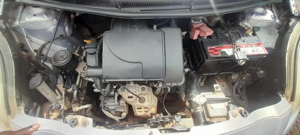 Toyota Vitz 1.0 FWD 3dr 2010 Silver
