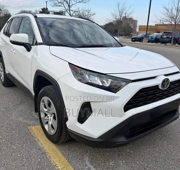 Toyota RAV4 2019 White