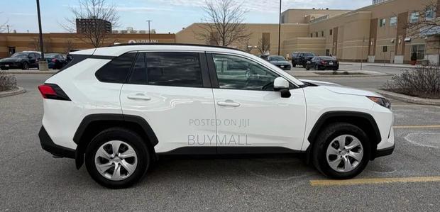 Toyota RAV4 2019 White