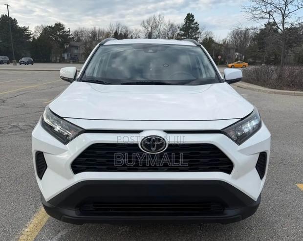 Toyota RAV4 2019 White