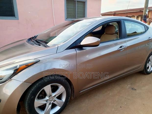 Hyundai Elantra Limited 4dr Sedan (1.8L 4cyl 6A) 2015 Gray