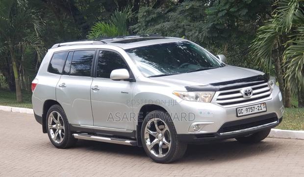 Toyota Highlander 2013 Silver