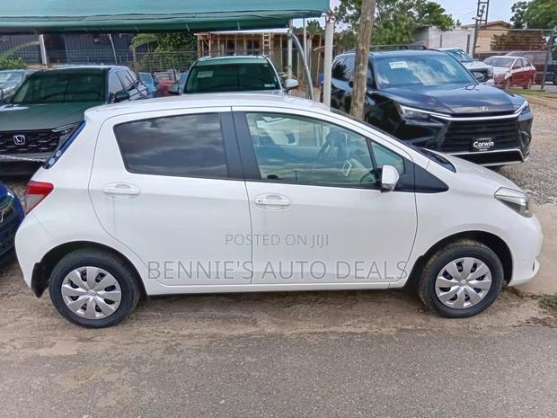 Toyota Vitz 2013 White