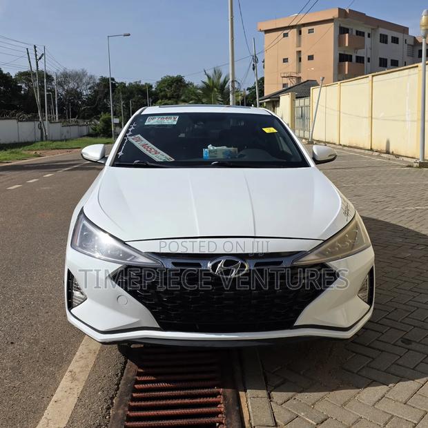 Hyundai Elantra Sport 2019 White