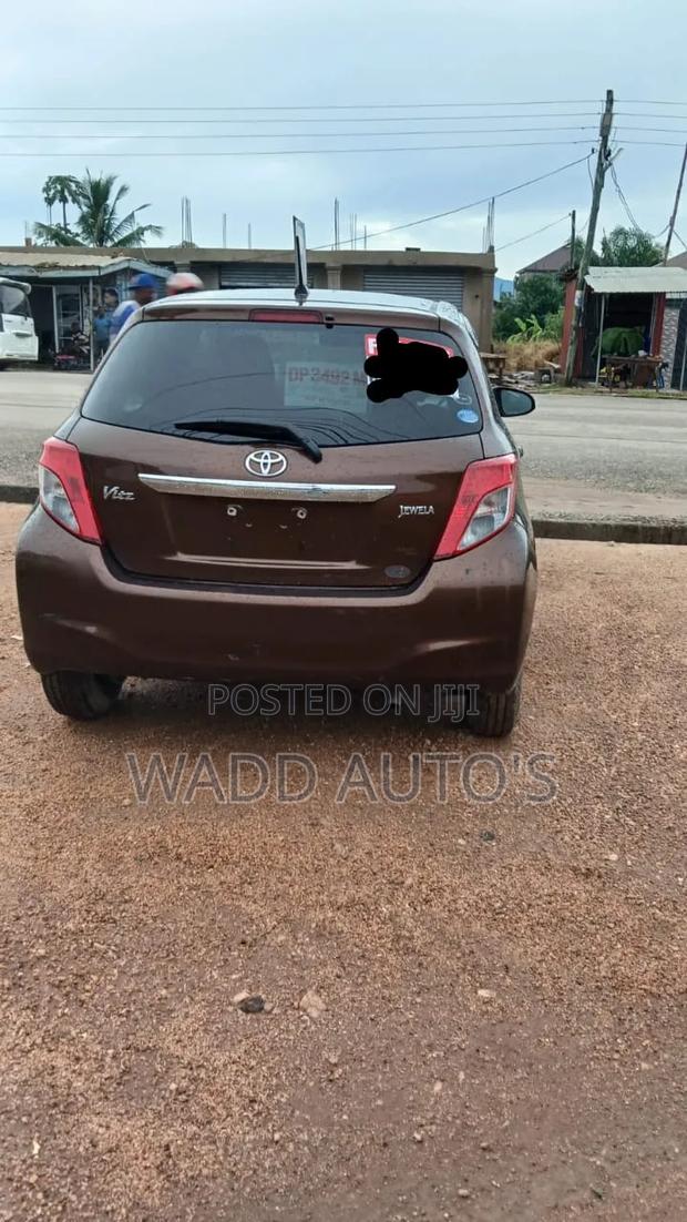 Toyota Vitz 2012 Brown
