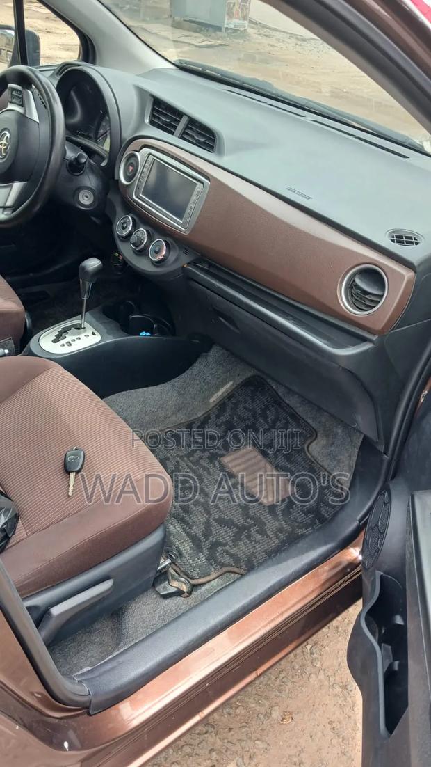 Toyota Vitz 2012 Brown