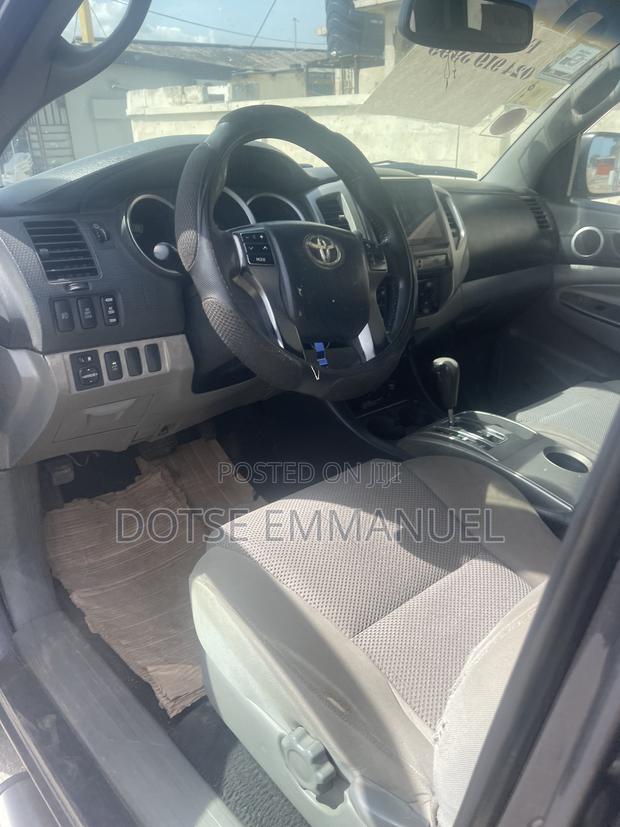 Toyota Tacoma 2013 Black