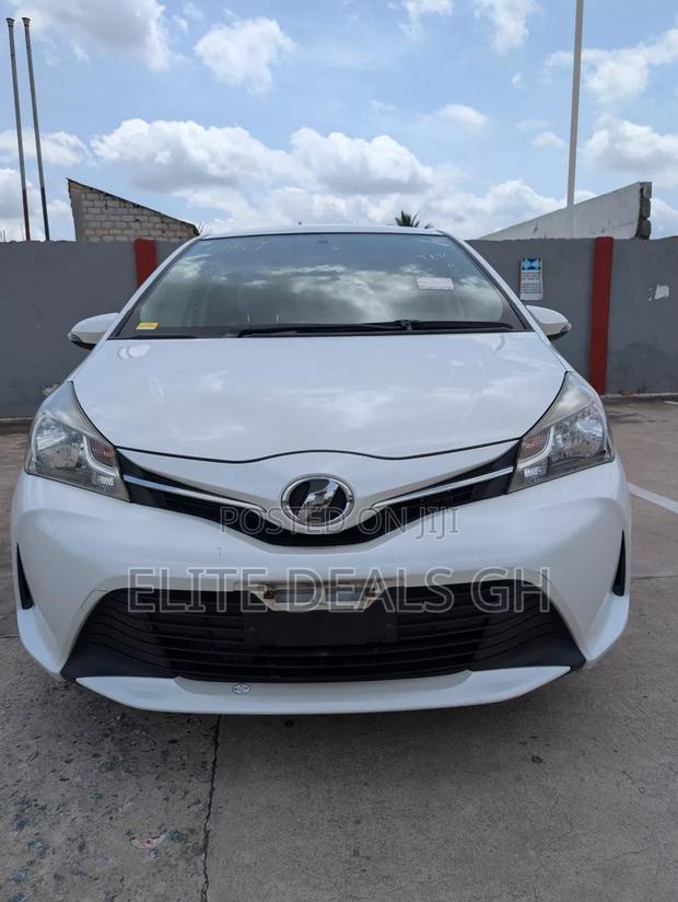 Toyota Vitz 1.3 FWD 5dr 2015 White