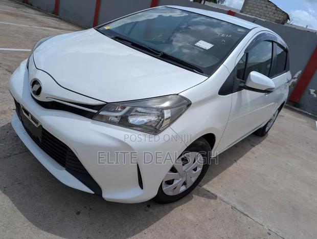 Toyota Vitz 1.3 FWD 5dr 2015 White