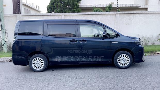 Toyota Voxy 2015 Black