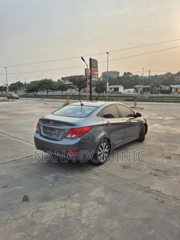 Hyundai Accent Sport 4dr Hatchback (1.6L 4cyl 6A) 2015 Gray
