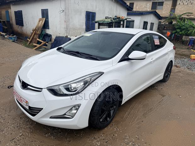 Hyundai Elantra Limited Sedan FWD (1.8L 4cyl 6A) 2013 White