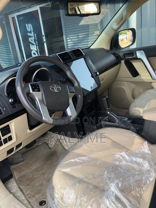 Toyota Land Cruiser Prado 2017 White