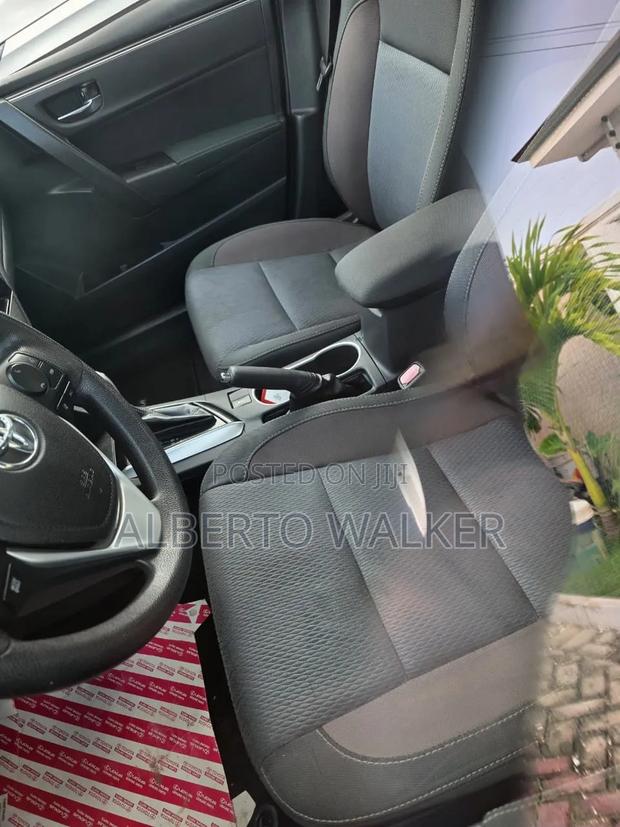 Toyota Corolla 2018 Black
