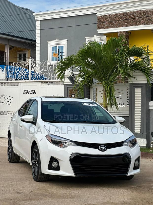 Toyota Corolla S 4dr Sedan (1.8L 4cyl CVT) 2016 White