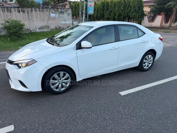 Toyota Corolla 2016 White