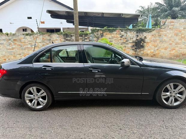 Mercedes-Benz C300 2013 Gray
