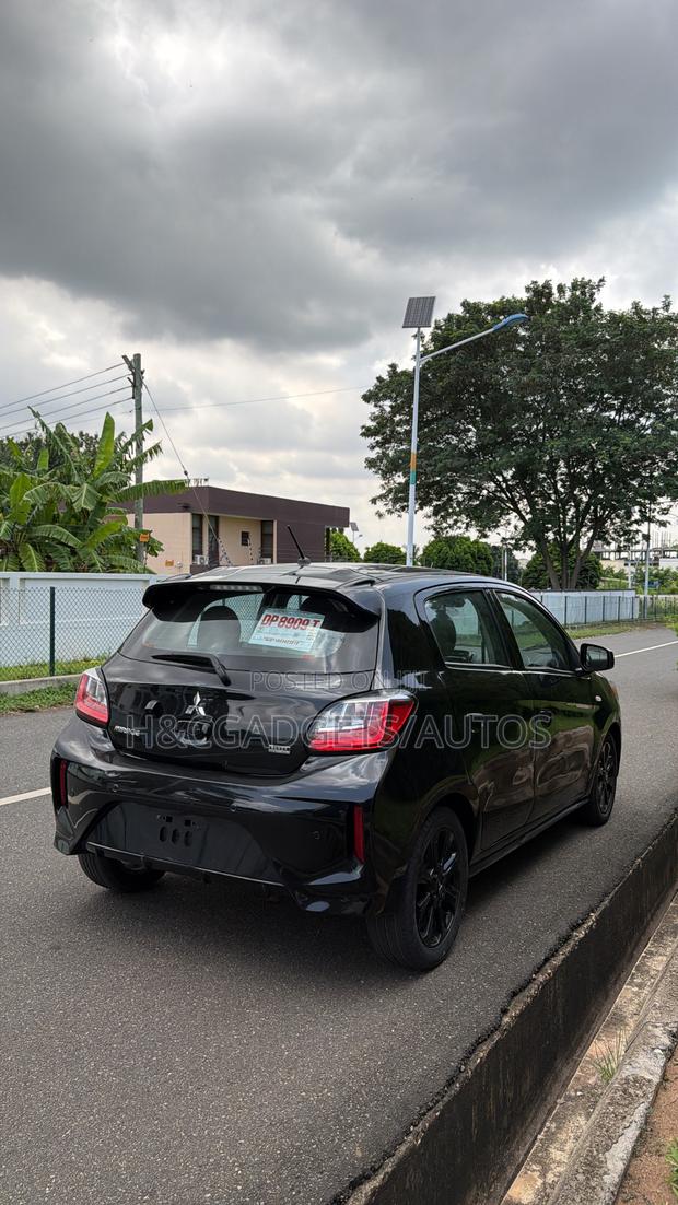 Mitsubishi Mirage Black Edition 2022 Black