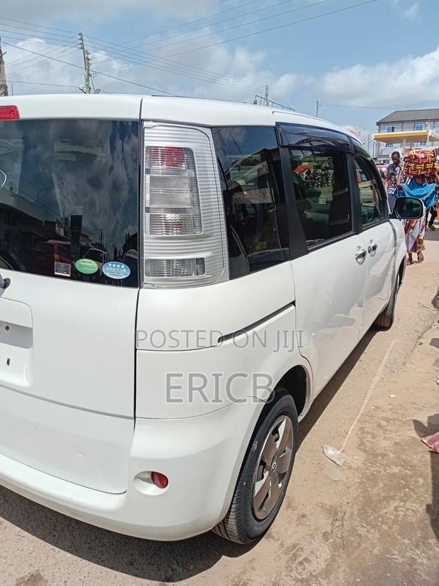Toyota Sienta 2014 White