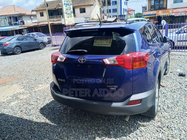 Toyota RAV4 2016 Blue