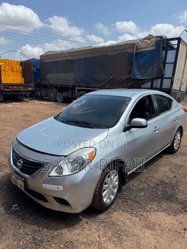 Nissan Sentra 2012 Silver